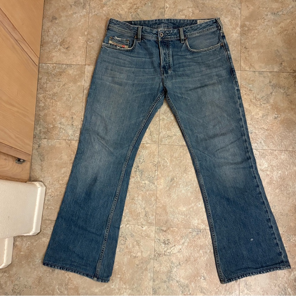 Men’s Diesel Jeans
Style: Zathan